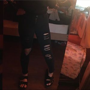 Distressed skinny jeans